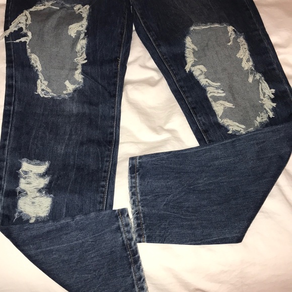 Misguided High Rise Mom Jean - Picture 3 of 4